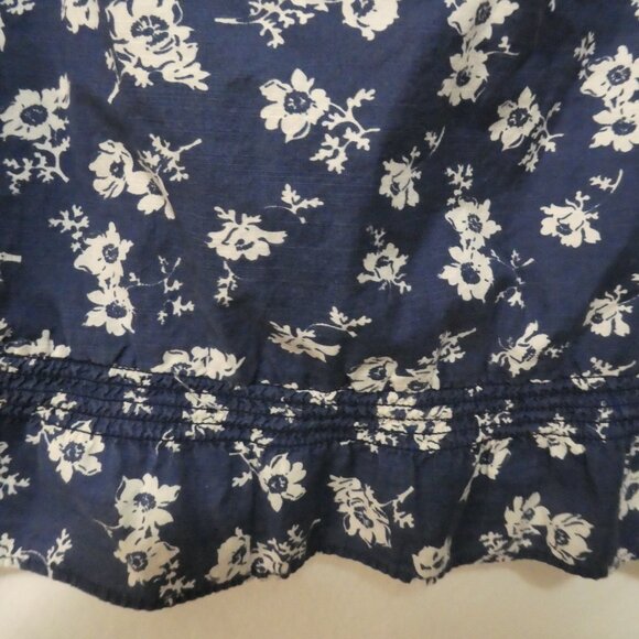 HOLLISTER CALIFORNIA | small | Navy Blue Floral Patterned Blouse | NWOT - Picture 7 of 14